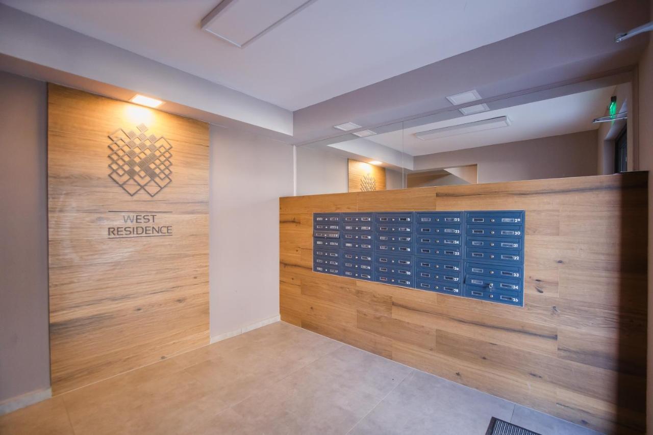 Retreat To A Stylish Home At West Residence Oradea Luaran gambar